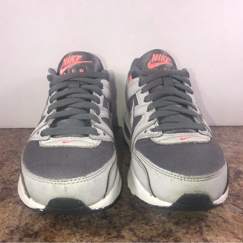 NIKE AIR MAX COMMAND FLEX COOL GREY/PURE PLATINUM Womens SIZE 7.5 844349-001 - Picture 2 of 11